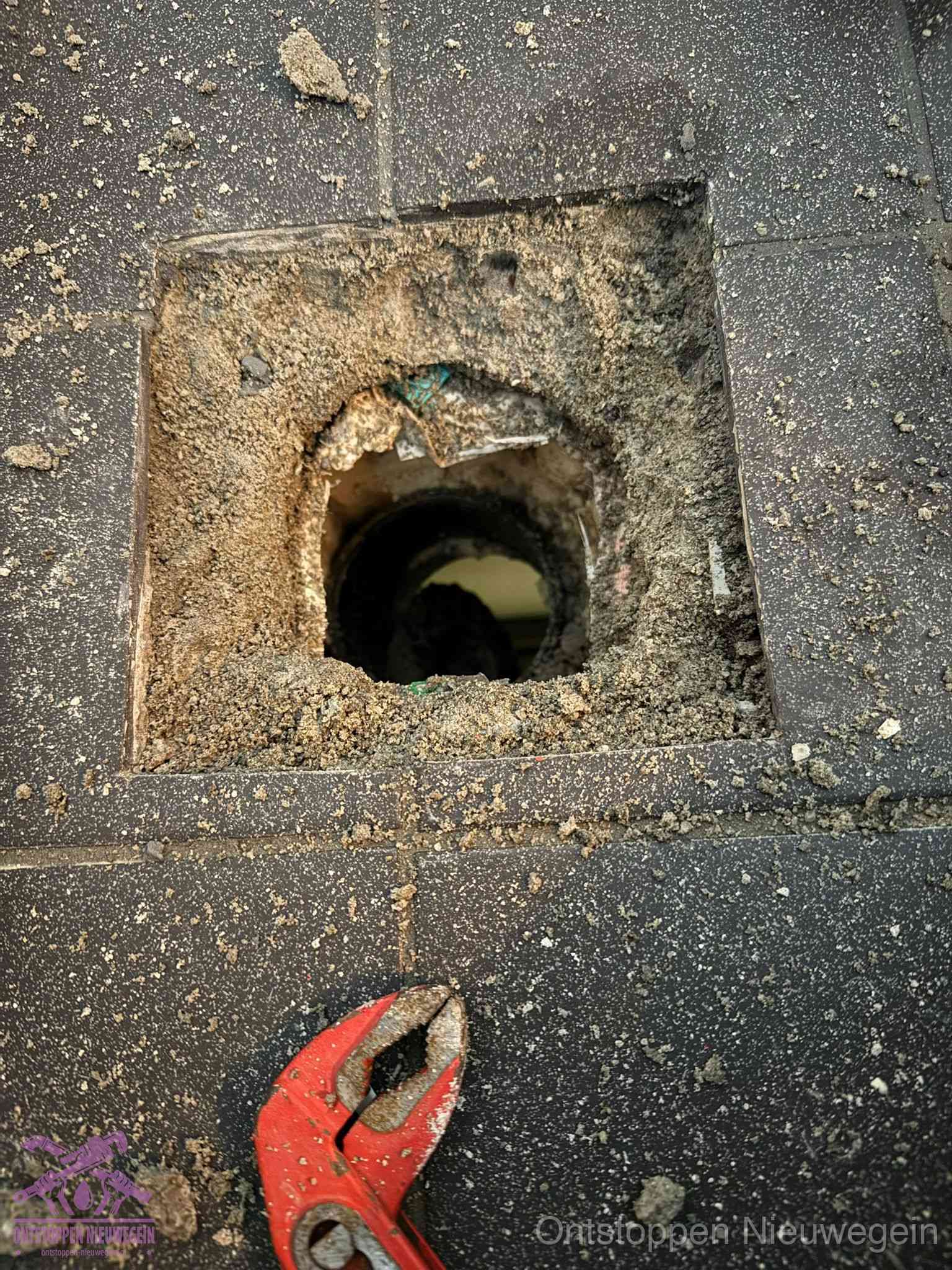 Rioolputje erfgrens eigendom in Nieuwegein